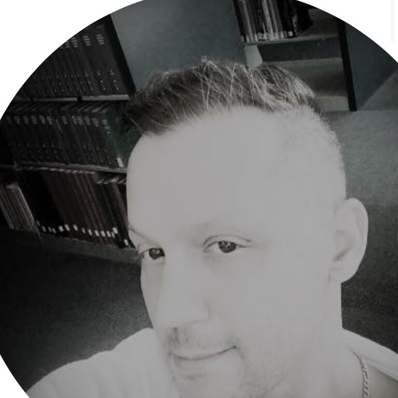 Meet your Posher, Aaron - Picture 1 of 1